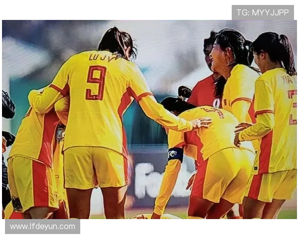 乌兹别克斯坦女足禁区手球争议VAR介入后判罚引发热议 乌兹别克斯坦女足禁区手球争议VAR介入后判罚引发热议